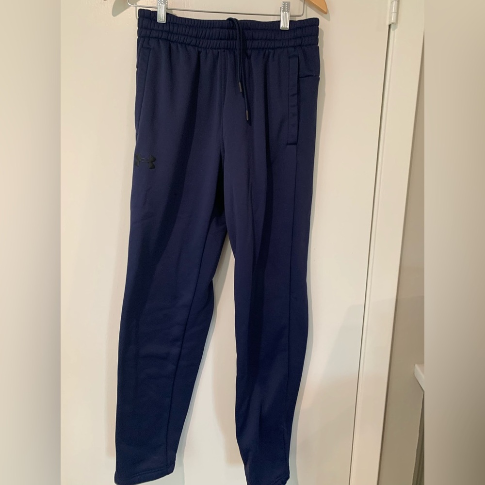 Under armour navy mens medium fleece pants.